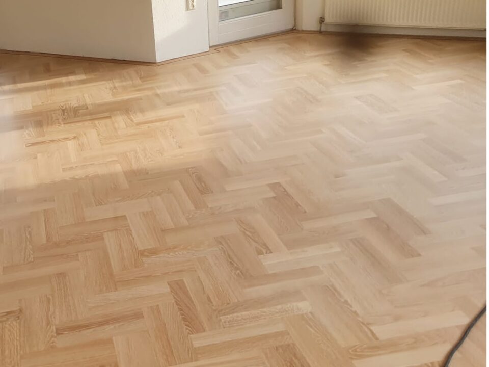 Houten vloer schuren