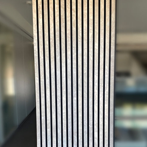 Sfeerfoto akoestisch wandpaneel kleur Stone light